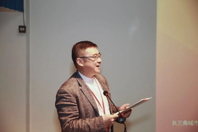 李振宇 李振宇