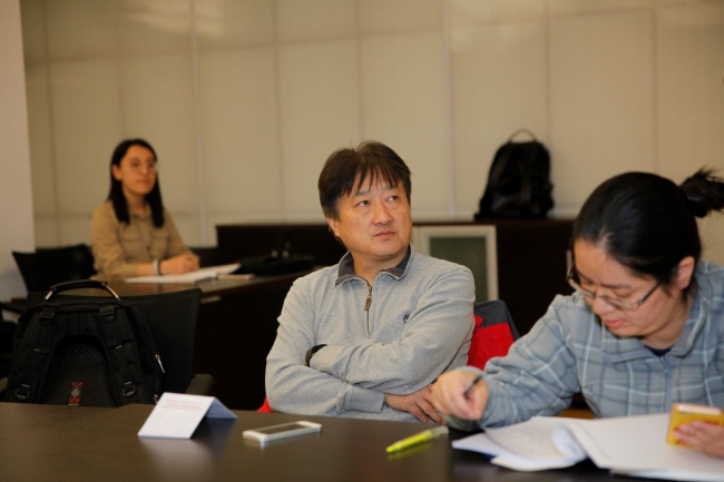 朱介鸣教授点评与会同事现场提问现场气氛热烈(供稿:城乡统筹规划研究